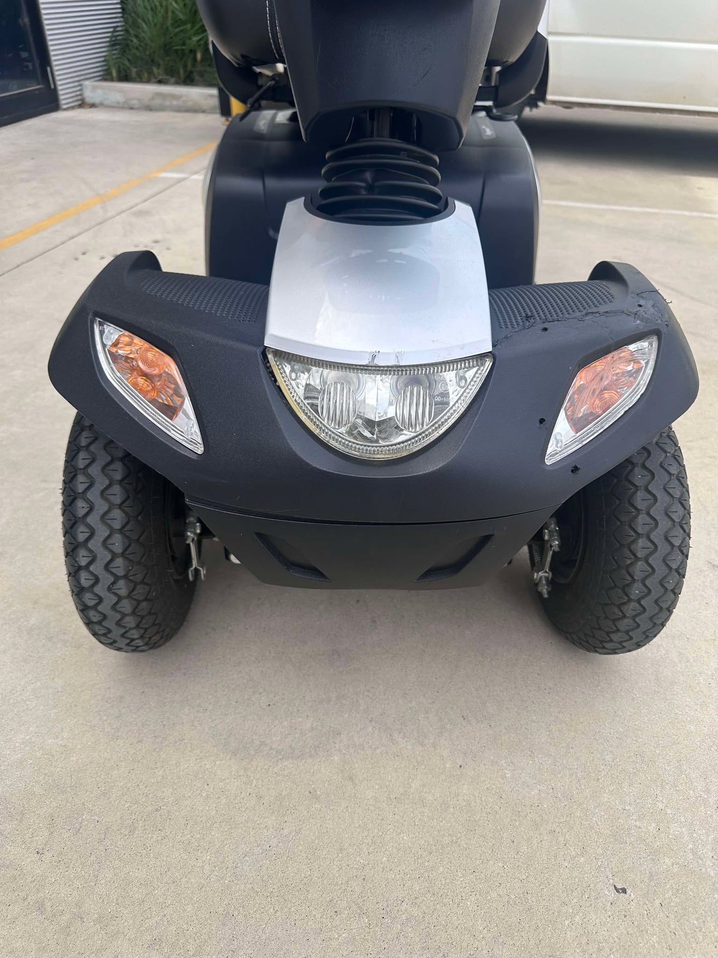 Preowned - Invacare Pegasus Pro, Large Size Mobility Scooter - Including 3 Month Warranty (160kg Safe Load)