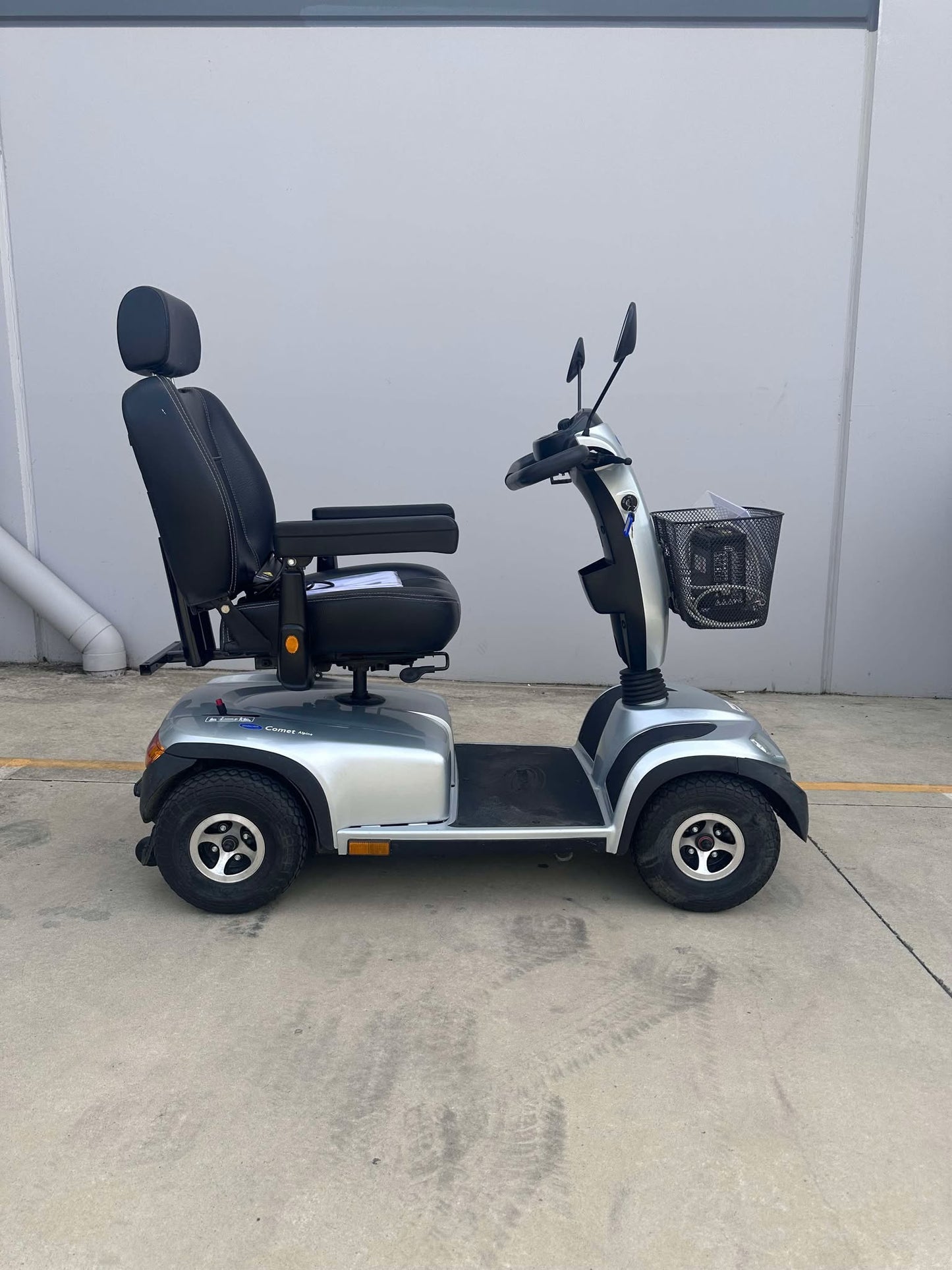 Preowned - Invacare Comet Alpine+ Large Size Mobility Scooter - Including 3 Month Warranty (160kg Safe Load)