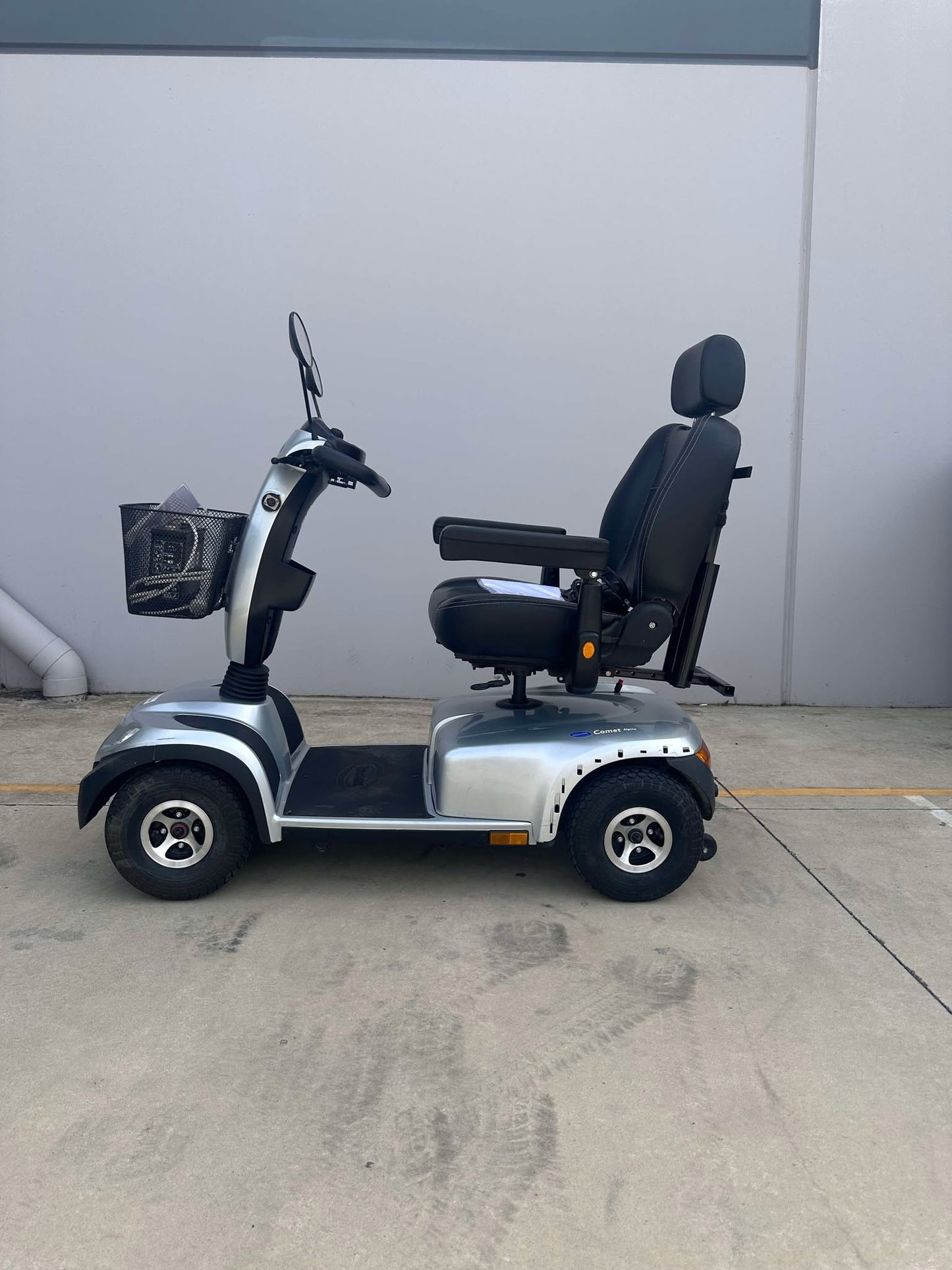 Preowned - Invacare Comet Alpine+ Large Size Mobility Scooter - Including 3 Month Warranty (160kg Safe Load)