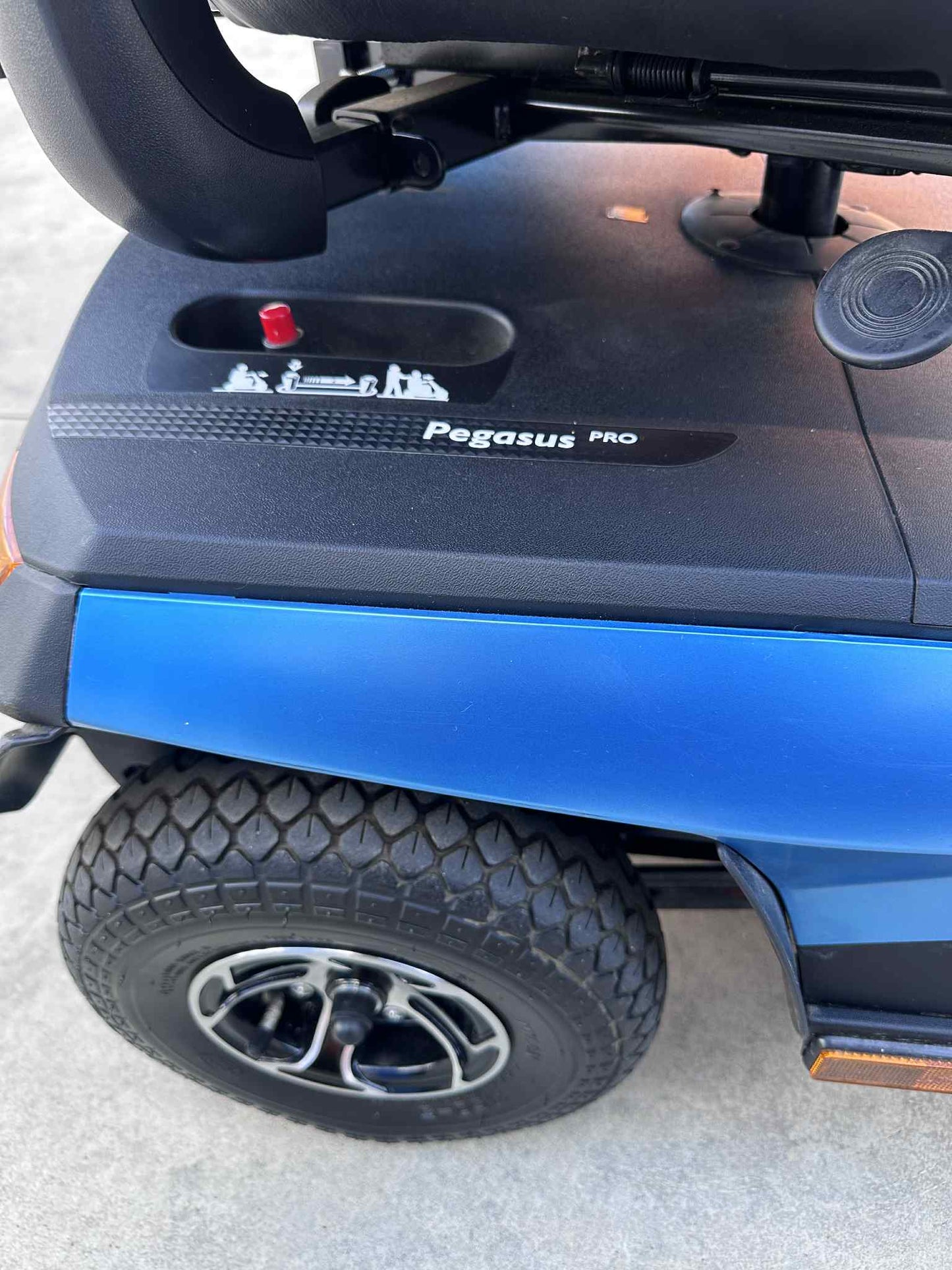 Preowned - Just (376km) - Invacare Pegasus Pro, Large Size Mobility Scooter - Including 3 Month Warranty (160kg Safe Load)