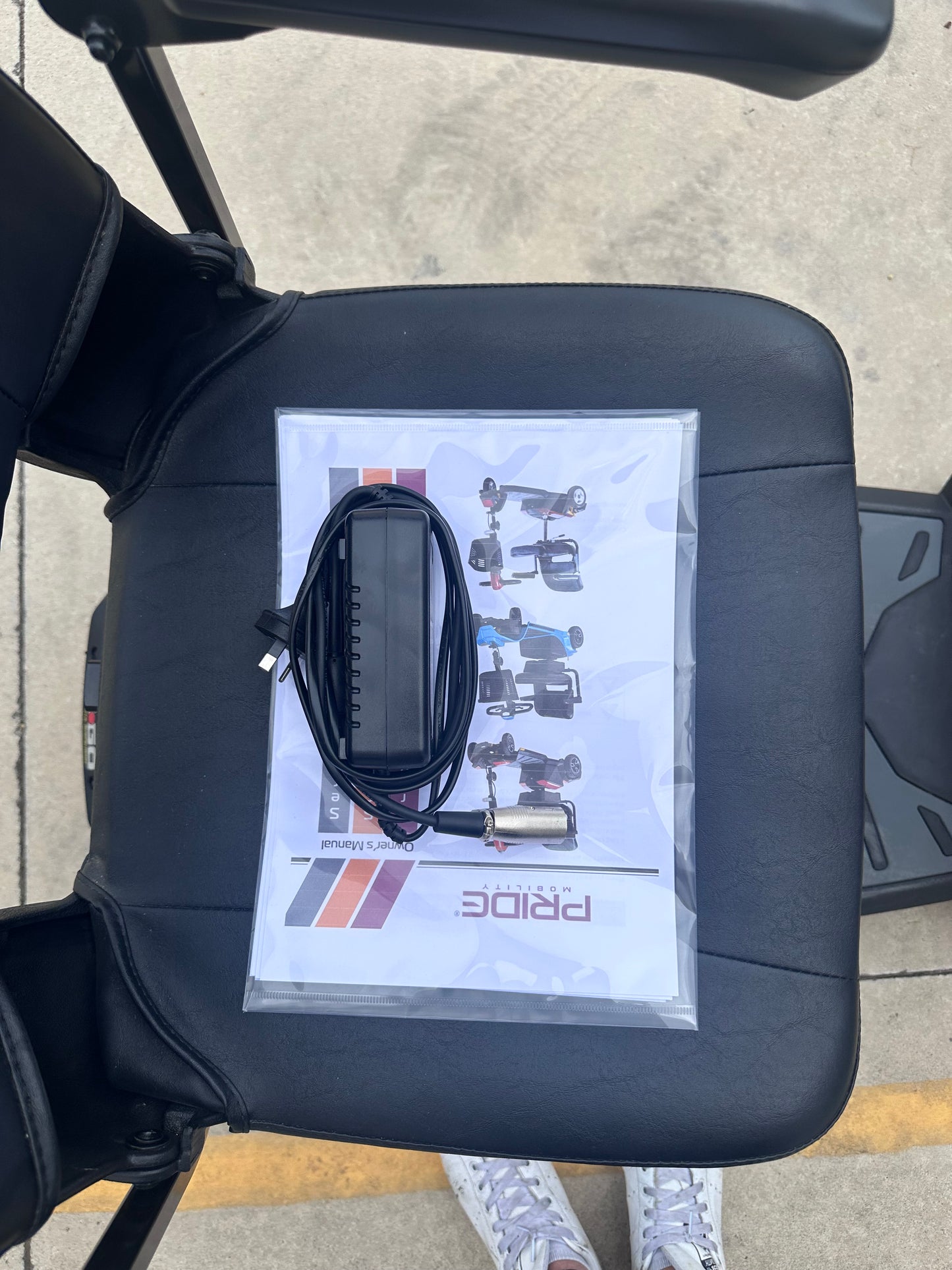 Preowned - Pride Gogo LX, With CTS Suspension- Small Portable Size Mobility Scooter - Including 3 Month Warranty (136kg Safe Load)
