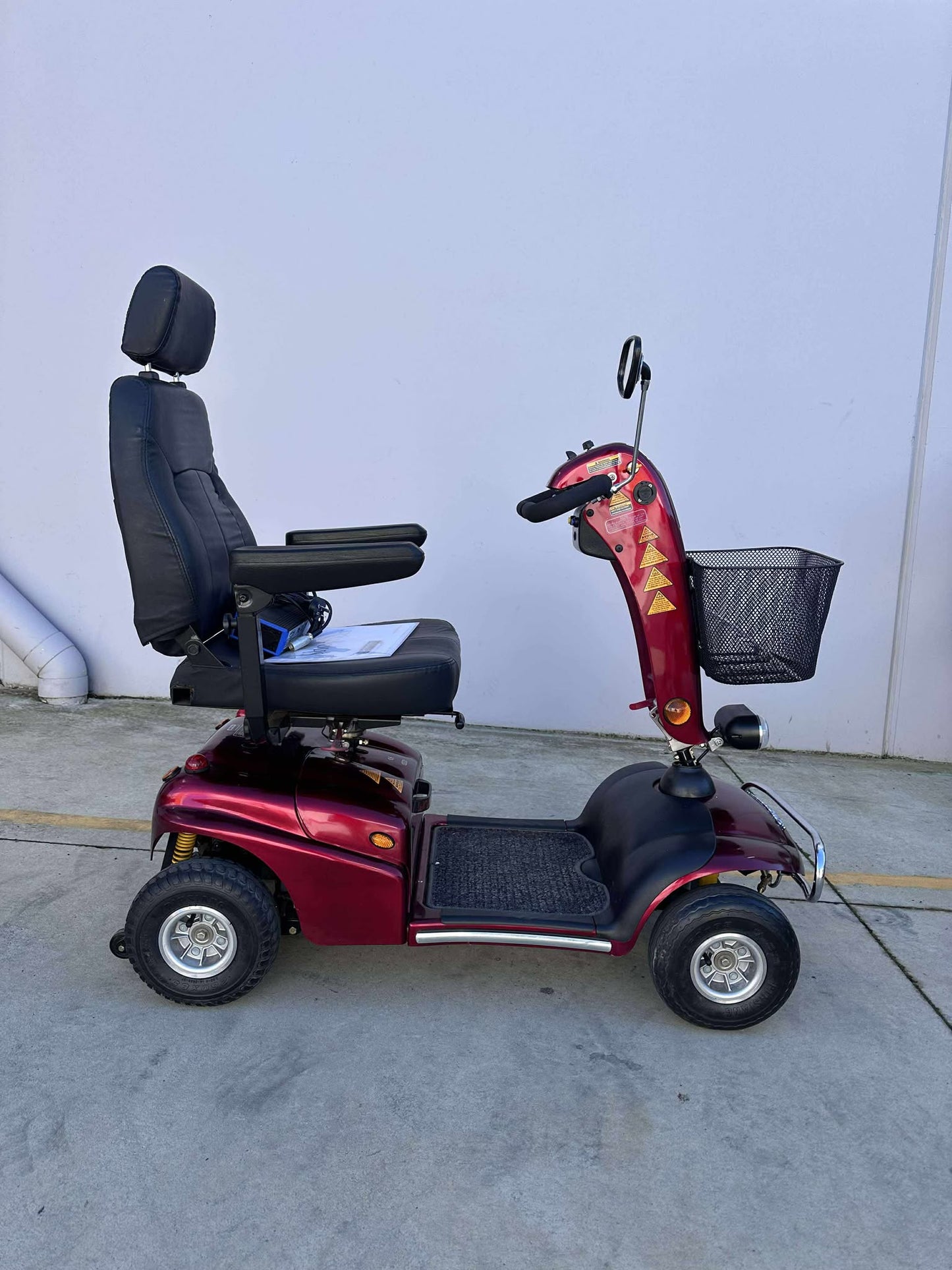 Preowned - Shoprider Explorer, Mid-Size Mobility Scooter - Including 3 Month Warranty (136kg Safe Load)