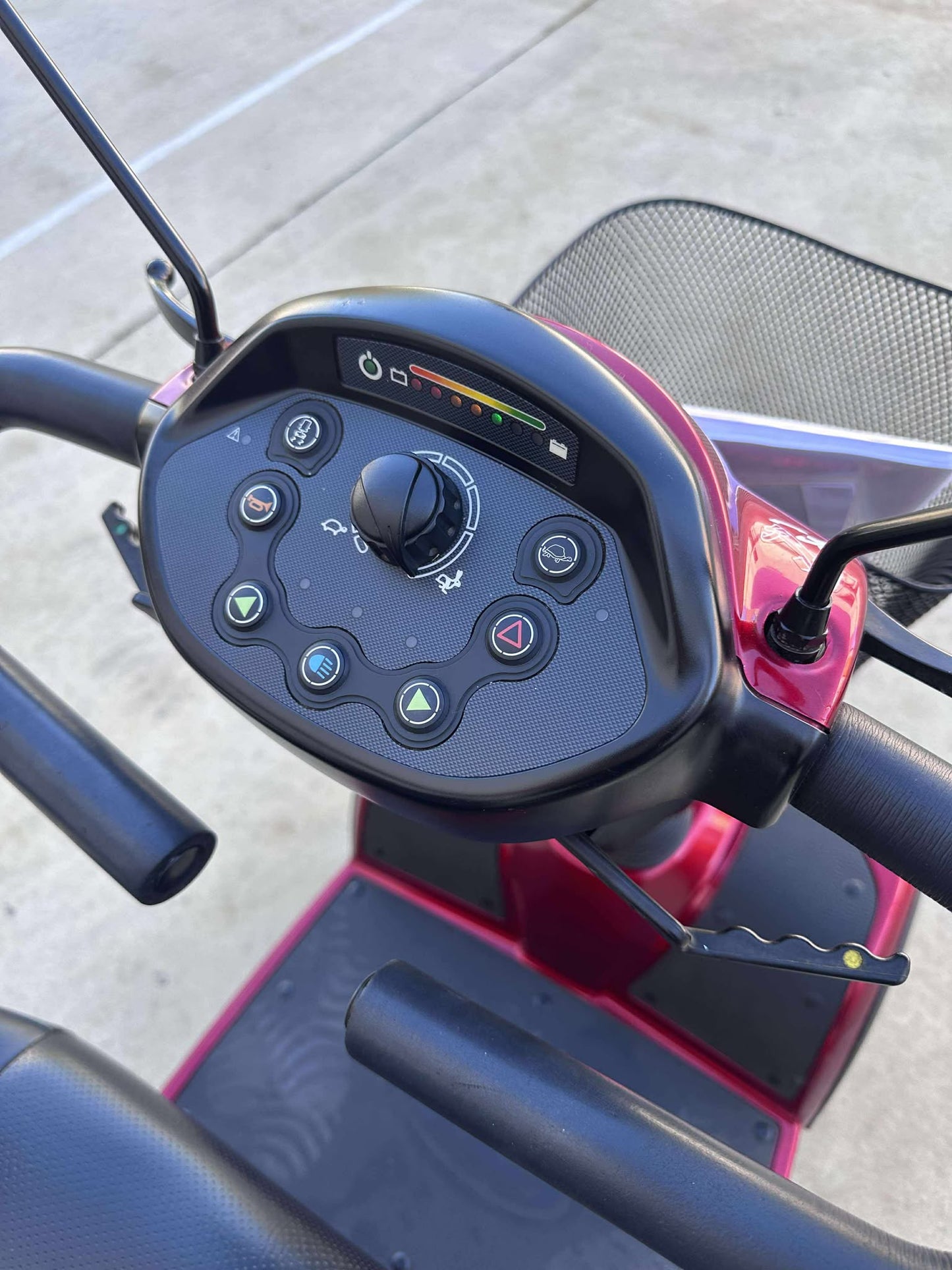 Preowned - 220kg User- Invacare Comet HD, Large Bariatric Mobility Scooter - Including 3 Month Warranty (220kg Safe Load)