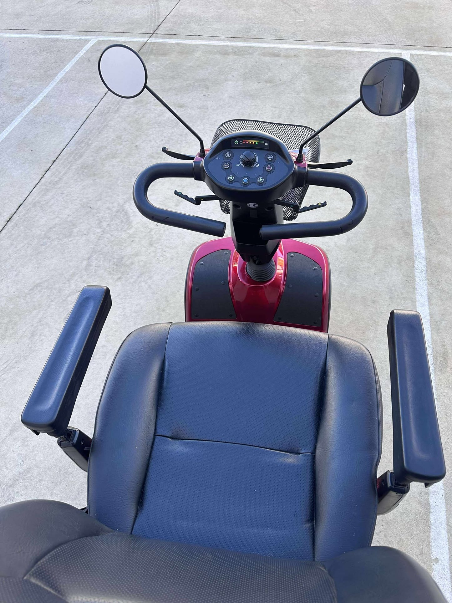 Preowned - 220kg User- Invacare Comet HD, Large Bariatric Mobility Scooter - Including 3 Month Warranty (220kg Safe Load)