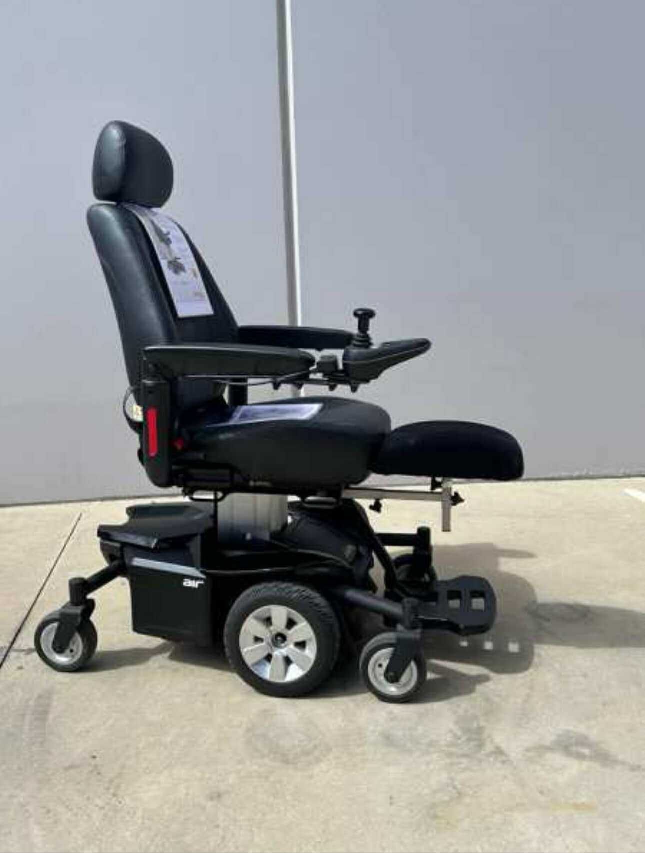 Preowned - Pride Jazzy Air, Mid-Size Powerchair - Including 3 Month Warranty (136kg Safe Load)