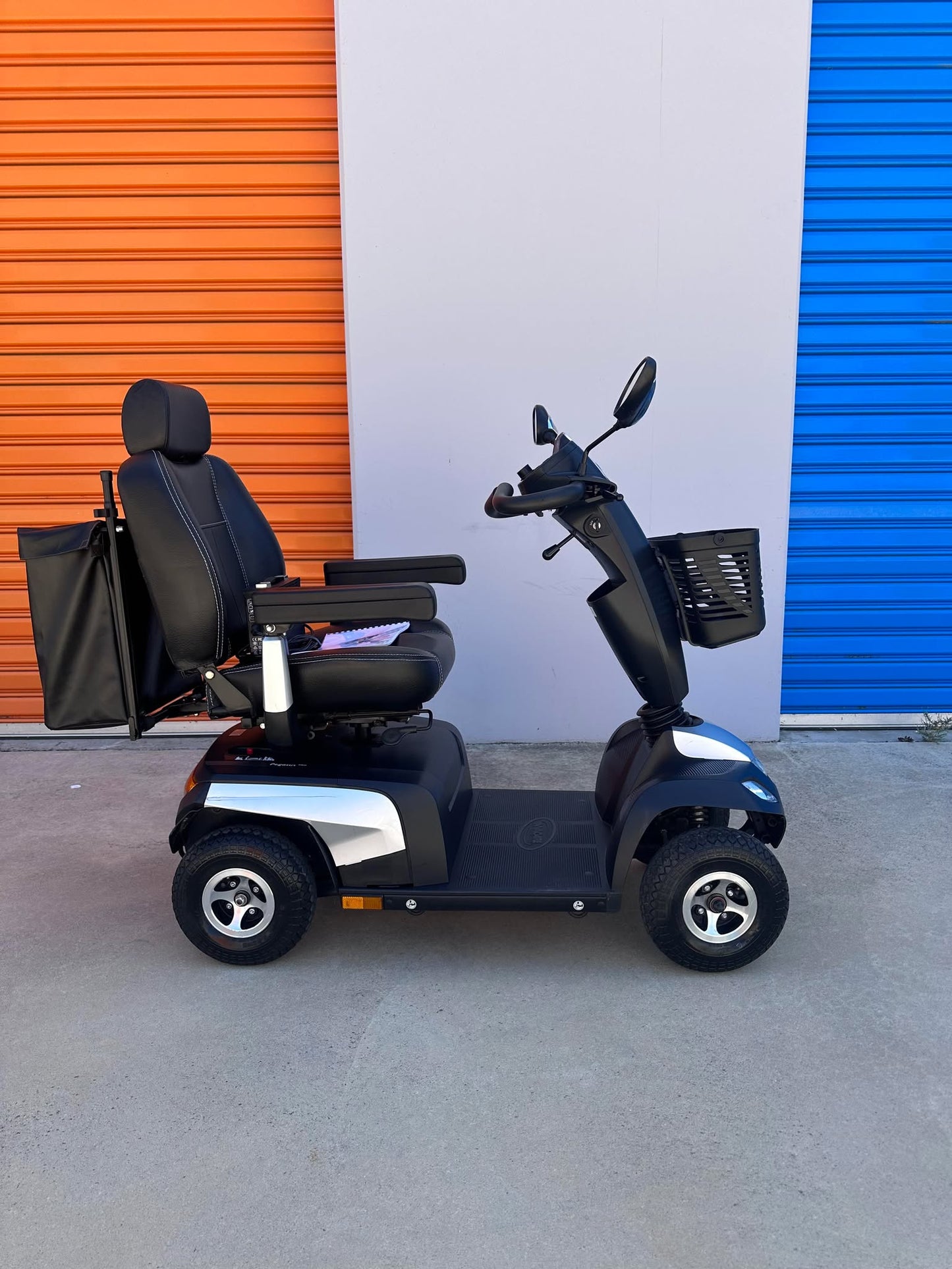 Preowned - Invacare Pegasus Pro, Large Size Mobility Scooter - Including 3 Month Warranty (160kg Safe Load)