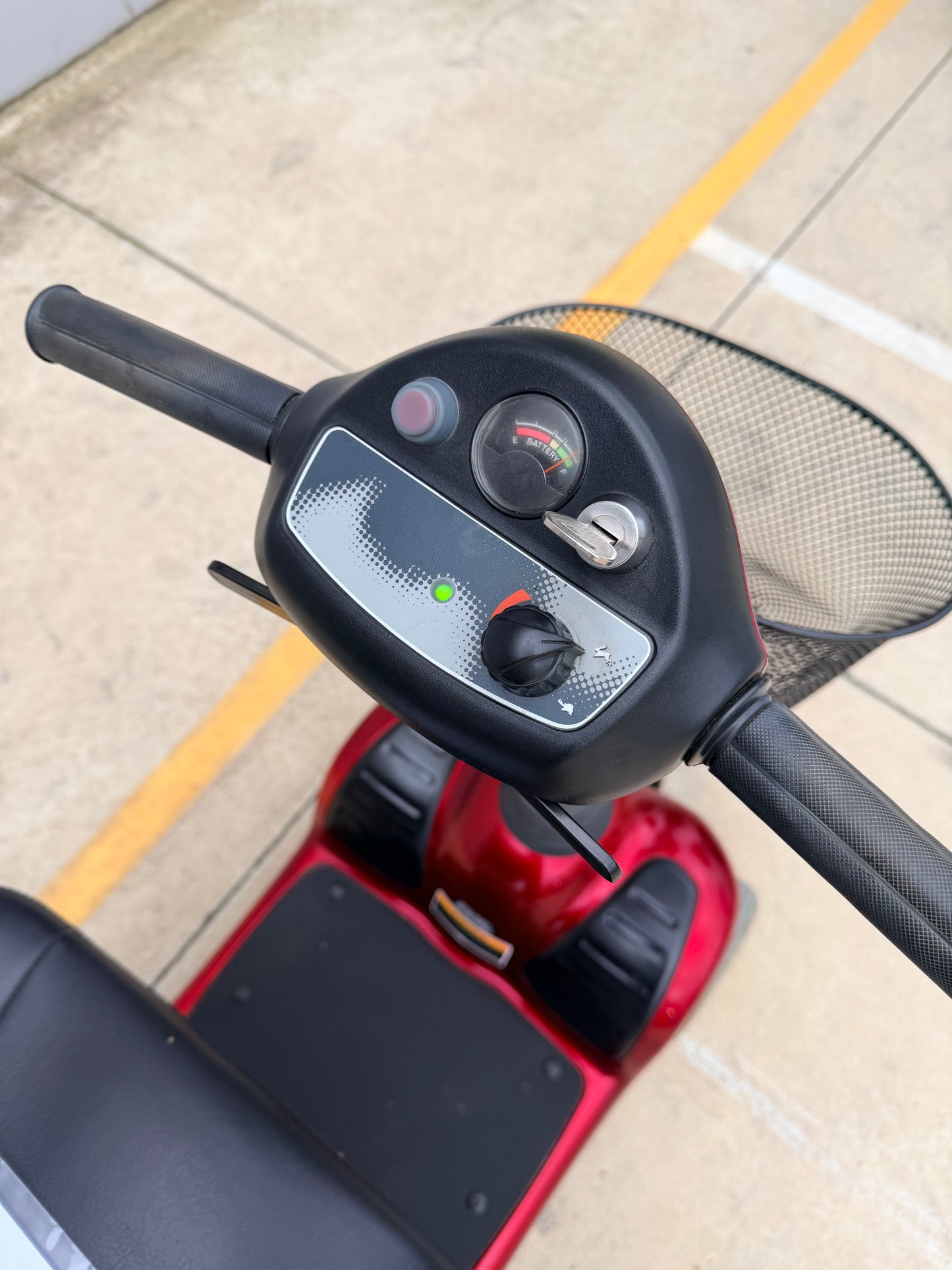 Preowned - Invacare Lynx, Small Portable Size Mobility Scooter - Including 3 Month Warranty (136kg Safe Load)