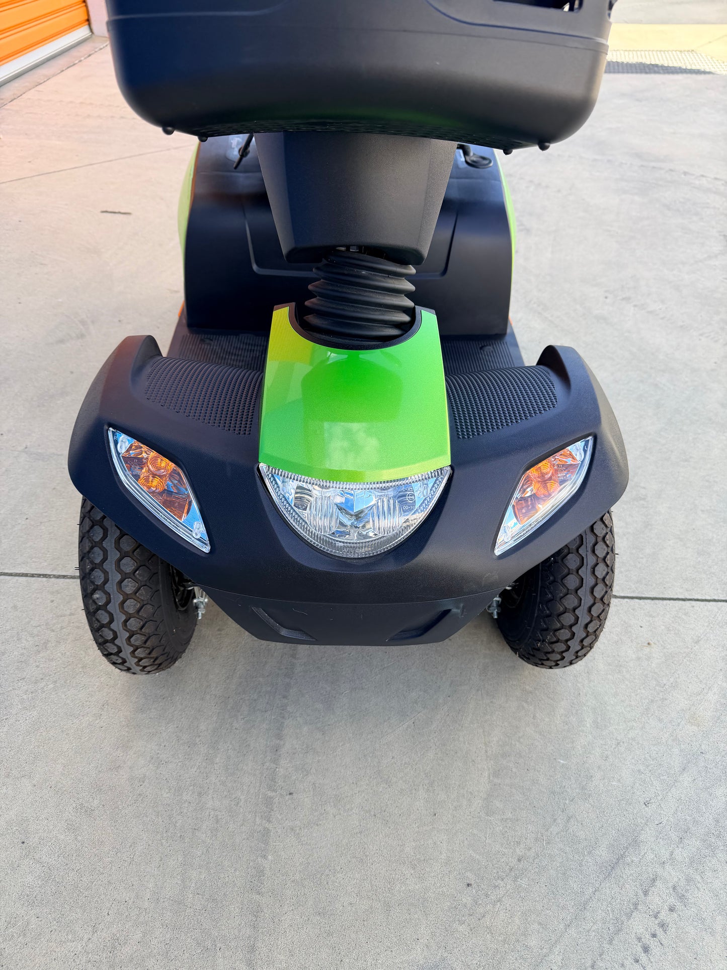 Preowned - 2025 Low Kms, Invacare Pegasus Metro, Large Size Mobility Scooter - Including 12 Month Warranty (136kg Safe Load)