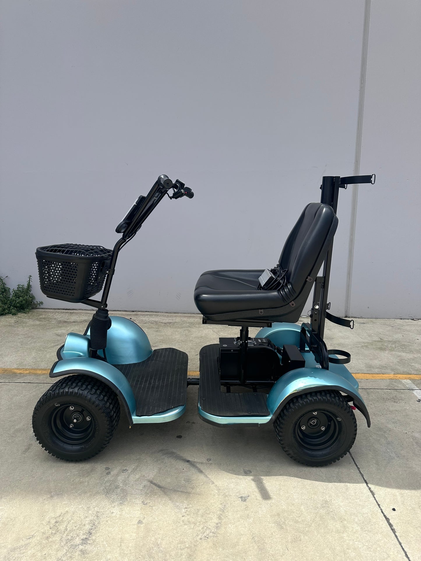 Preowned - Condor Grasshopper, Single Seat Golf Cart (Lithium) - Including 3 Month Warranty (180kg Safe Load)