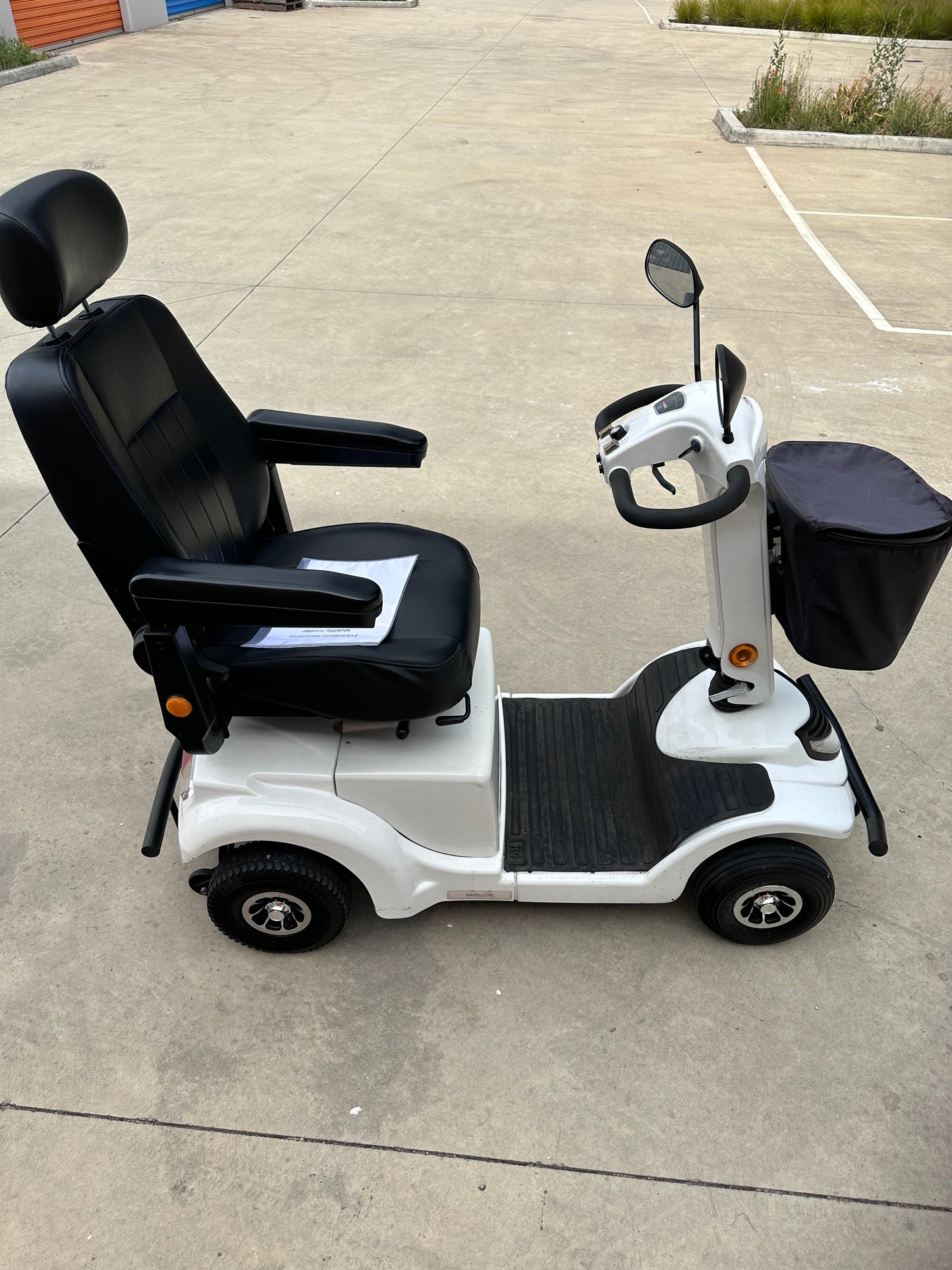 Preowned - Freedom Satellite, Large-Size Mobility Scooter - Including 3 Month Warranty (140kg Safe Load)