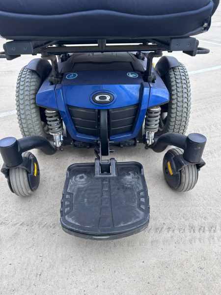 Preowned - Pride Quantum Q6 Edge, Large Size Powerchair - Including 3 Month Warranty (204kg Safe Load)