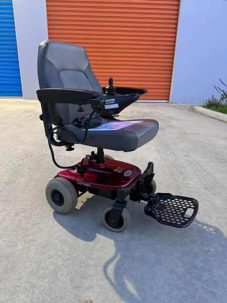 Preowned - Shoprider UL8W, Small Portable Size Powerchair - Including 3 Month Warranty (136kg Safe Load)